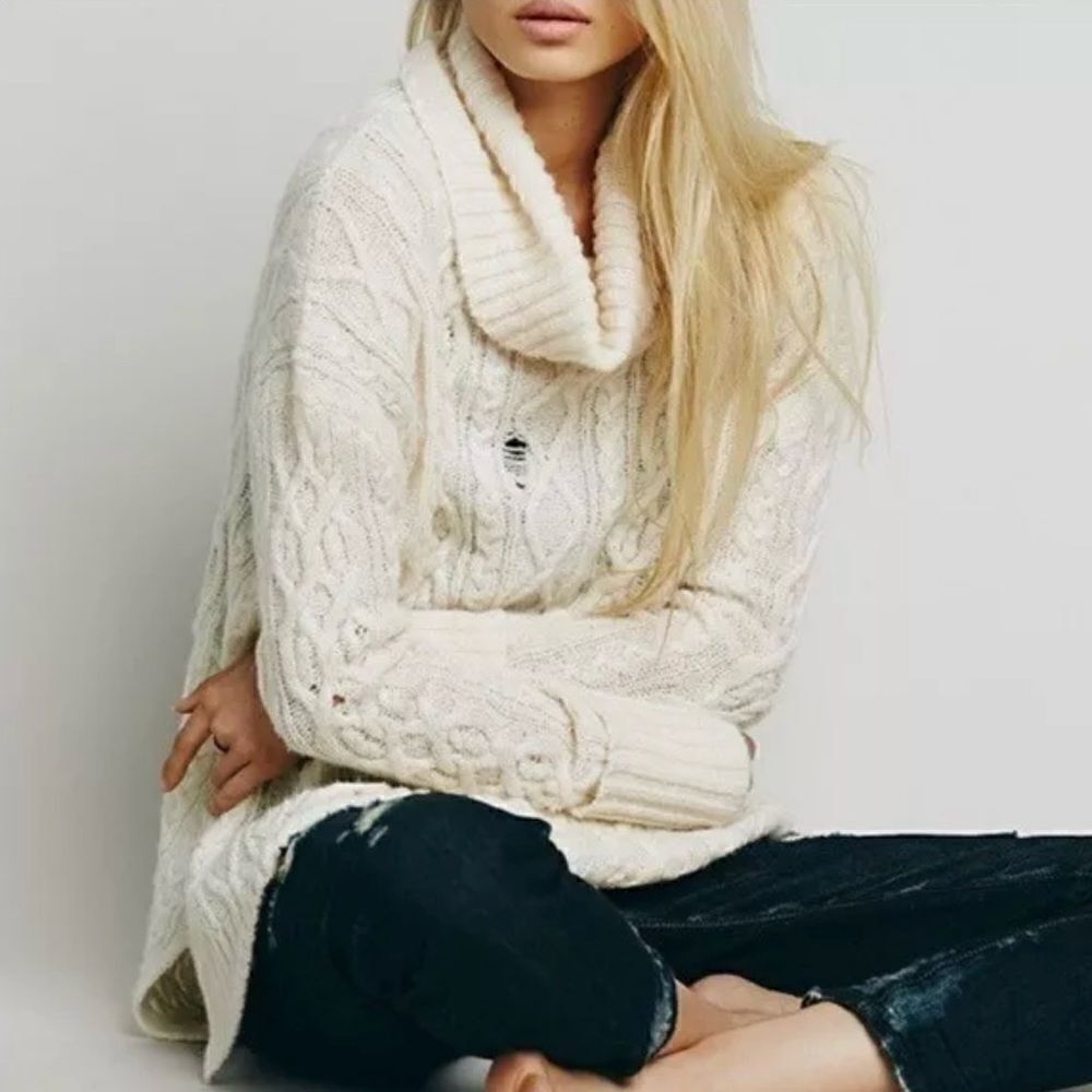 Free People Complex Cable Distressed Cowl
Neck Sweater Size Small